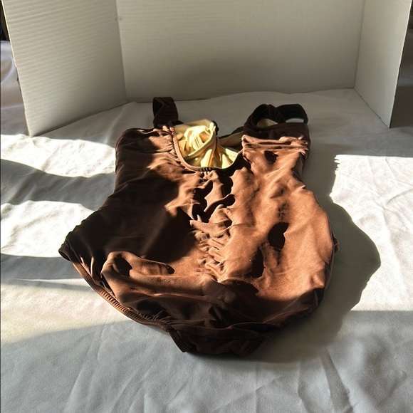 Chic Multicolor Swimsuit - Picture 4 of 7